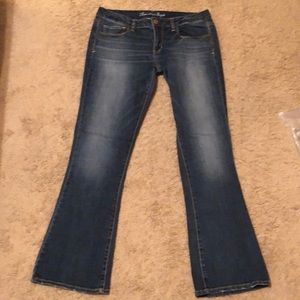 American Eagle Skinny Kick jeans
